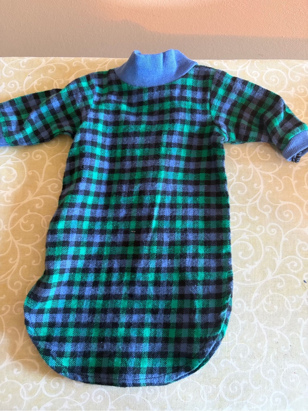 American girl pleasant company Plaid pajama gown curling hair set